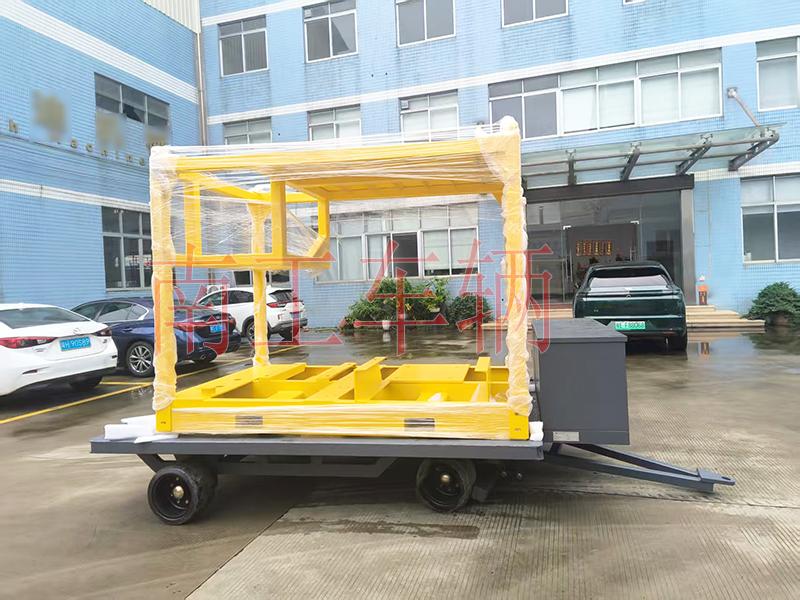 移動發動機艙架